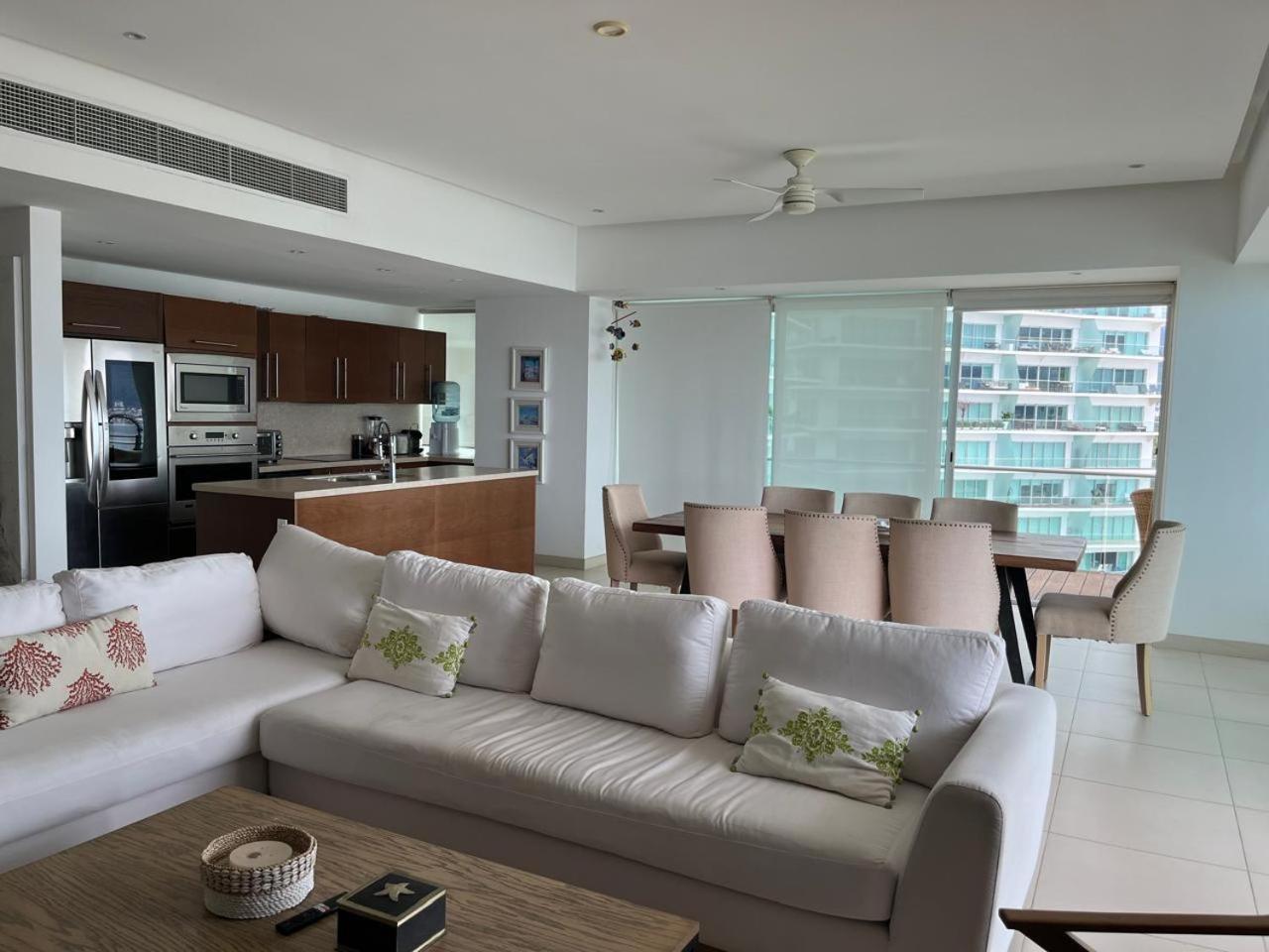 Icon Vallarta, 巴亞爾塔港 外观 照片